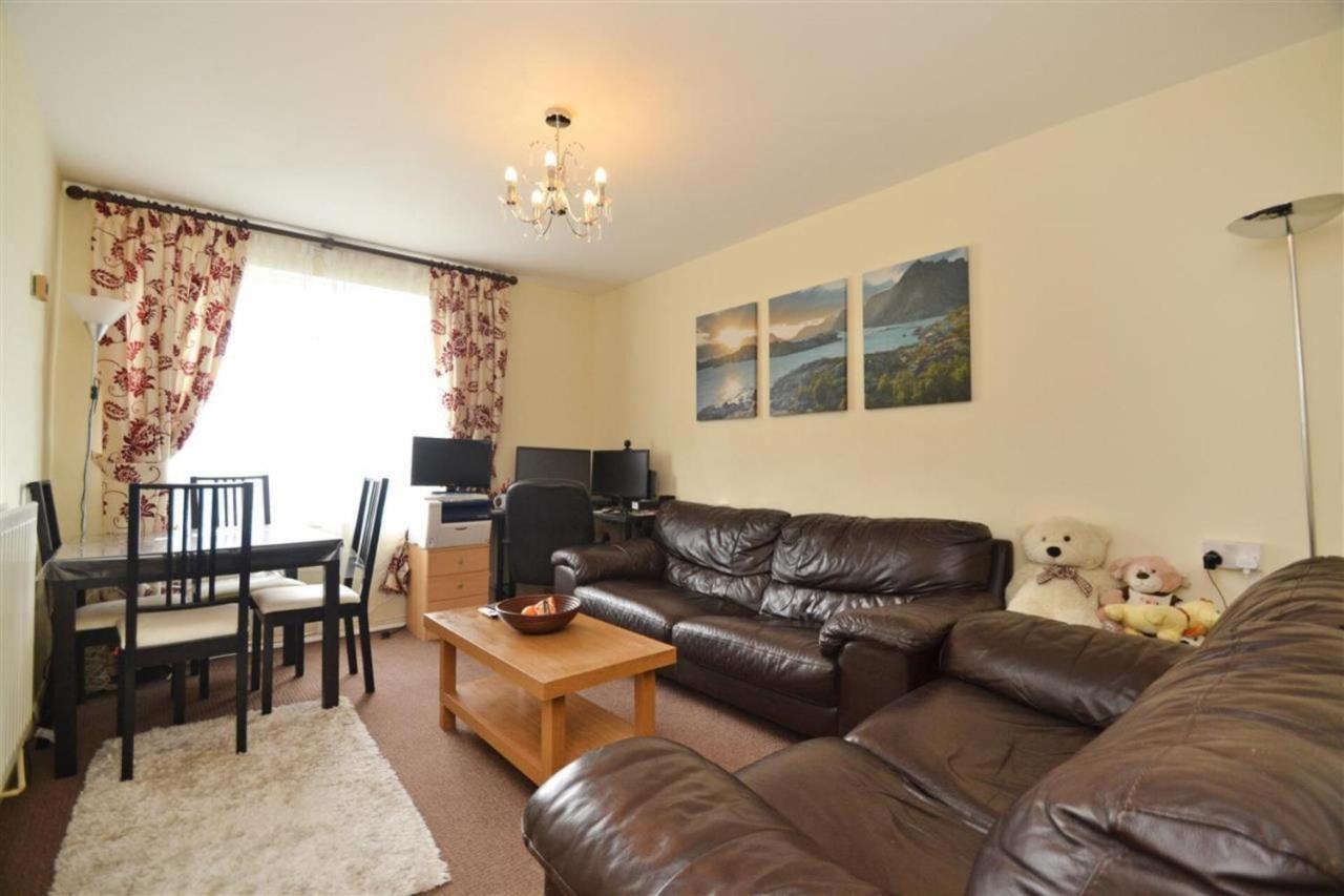 Lovely One-Bed Apartment To Rent In London Eksteriør billede
