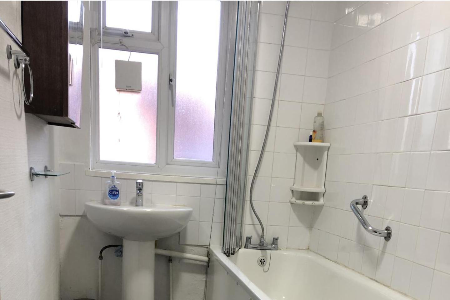 Lovely One-Bed Apartment To Rent In London Eksteriør billede